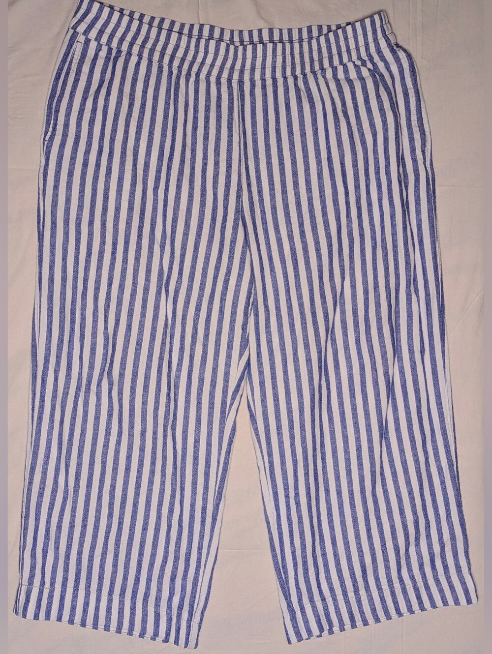 Old Navy Blue and White Striped Wide-Leg Pants (Reversible Hem To 25" Inseam)